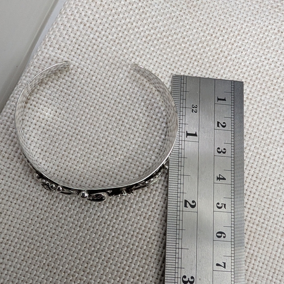 Vintage Sterling Silver Cuff Bracelet Black Onyx Florida Keys Small Wrist - Picture 13 of 15